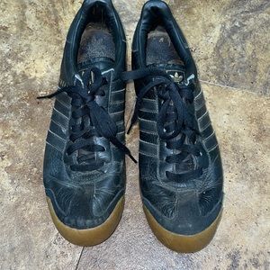 Womens black and gold adidas tennis shoes